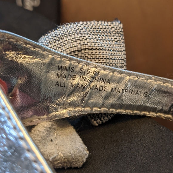 Candies Wedge Sandals - Picture 3 of 3